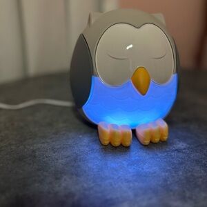 Young Living Owl Night Light/Sound Machine/Diffuser “Feather the Owl”